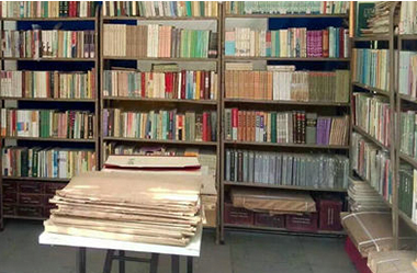 北京书市连续举办25年 古旧书籍最惹眼
